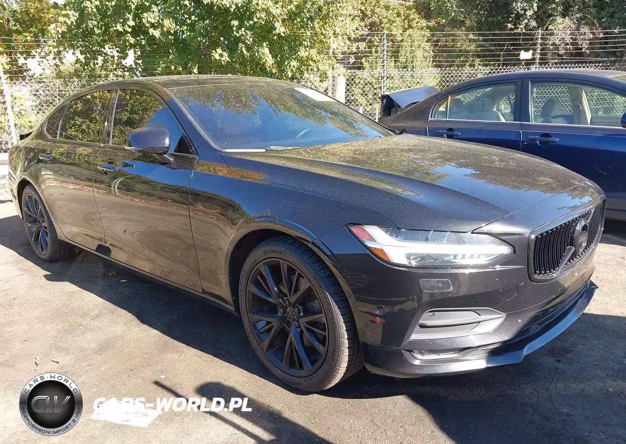 2018 Volvo S90 T5 Momentum