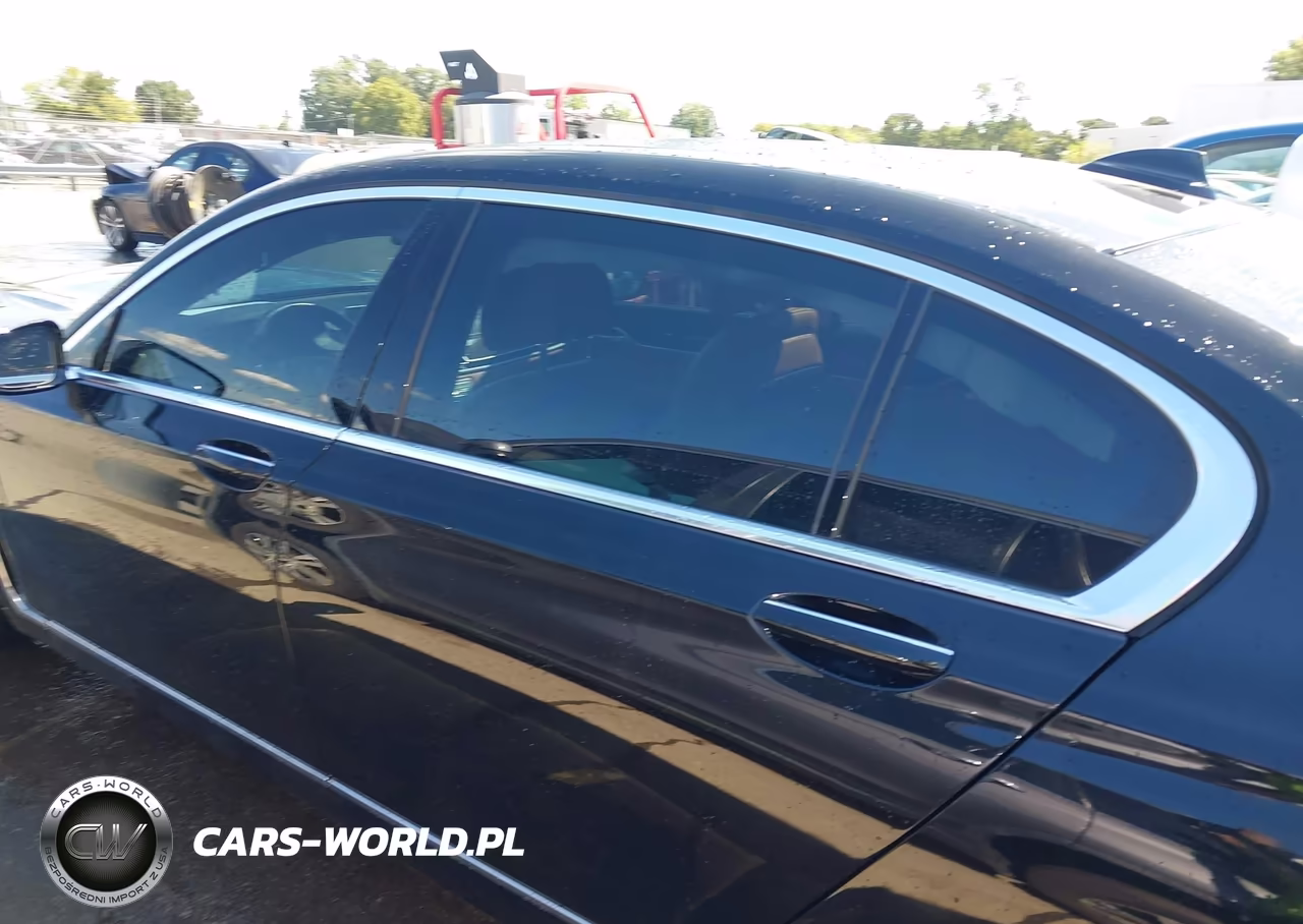 2021 BMW 750I xDrive VIN:WBA7U2C02MCF72606 - 14