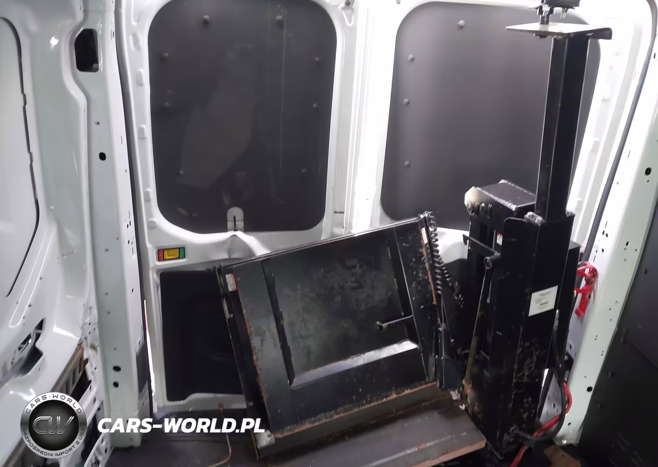 2023 Ford Transit-250 VIN:1FTBR1C84PKB94665 - 18