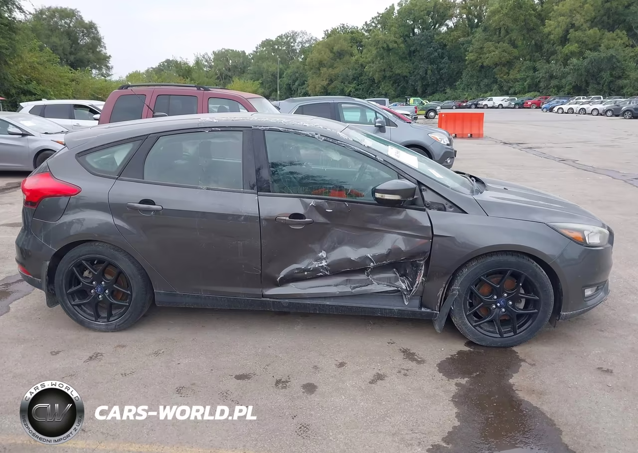 2016 Ford Focus Se VIN:1FADP3K20GL288968 - 6