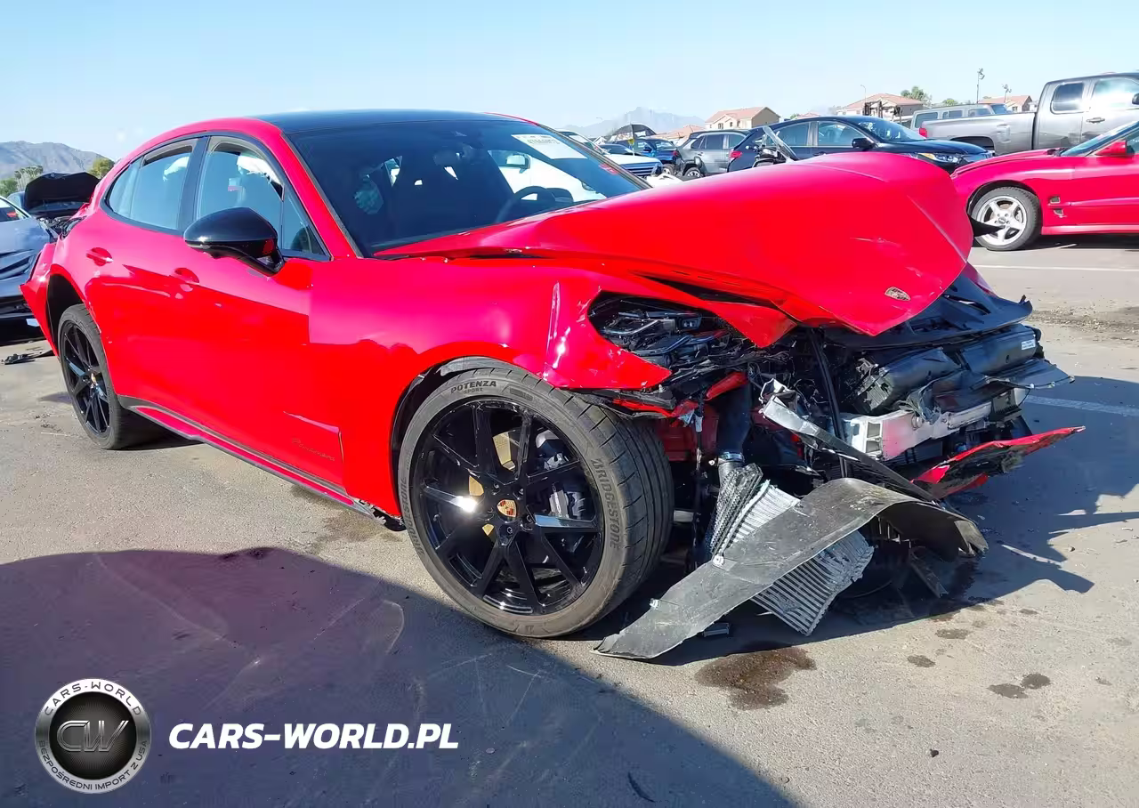 2025 Porsche Panamera 4