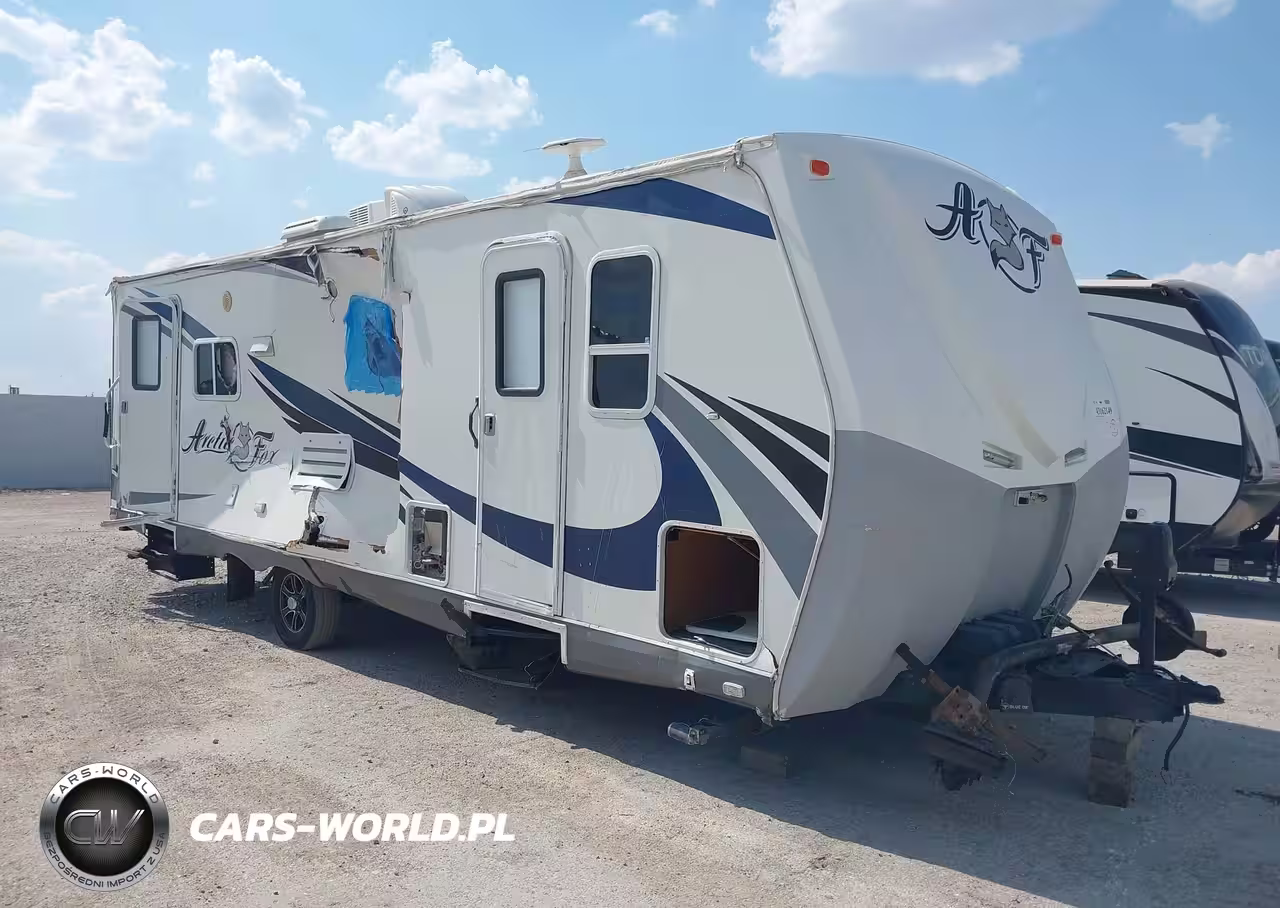 2016 Northwood Artic Fox 25Y