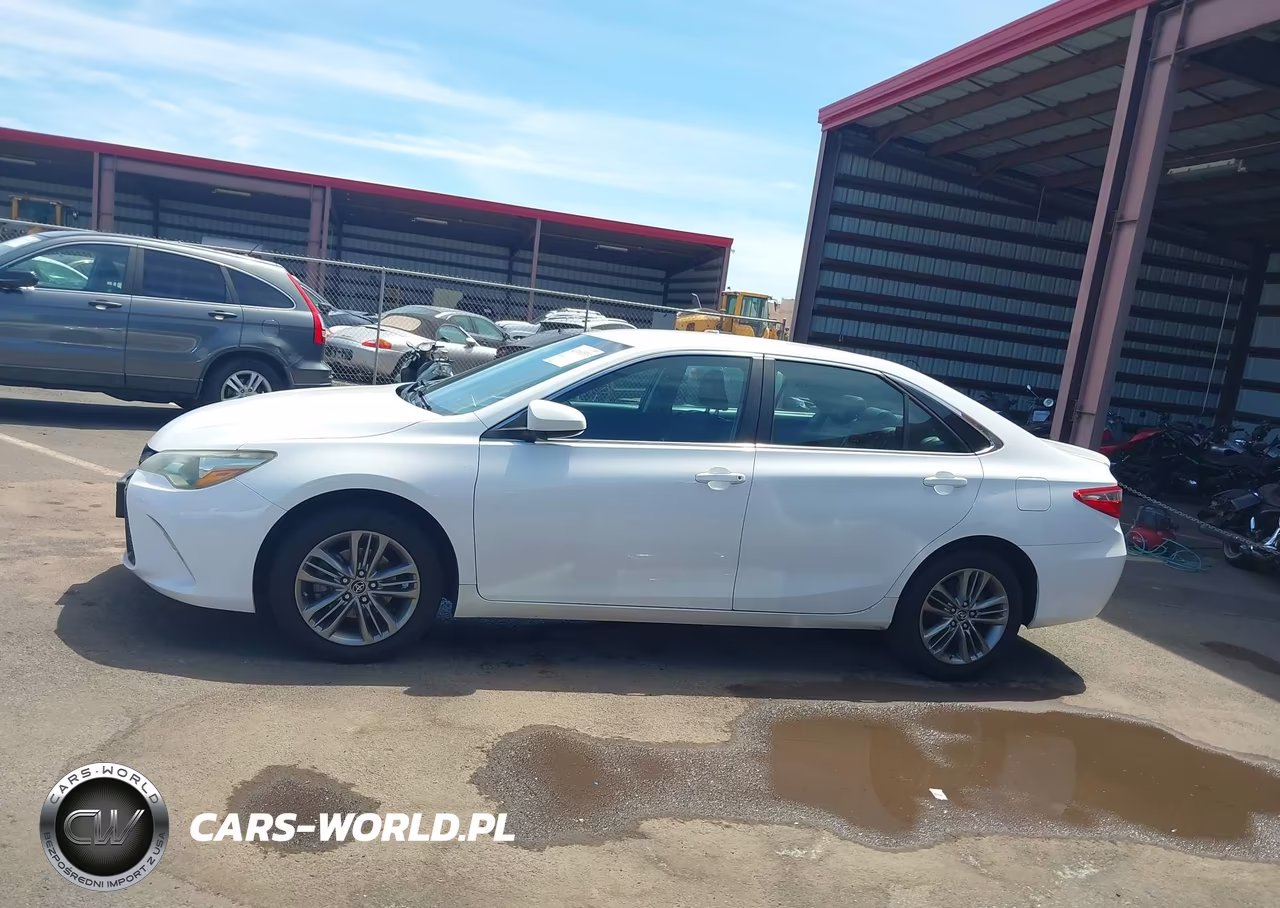 2015 Toyota Camry Se VIN:4T1BF1FK4FU104428 - 14