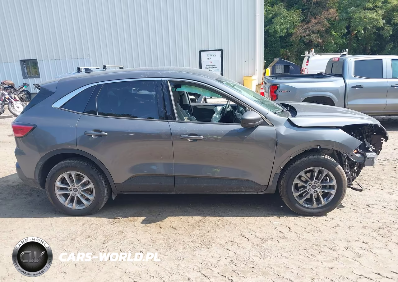 2022 Ford Escape Se Hybrid VIN:1FMCU9BZ9NUA25721 - 14