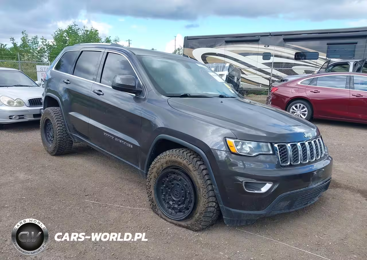 2017 Jeep Grand Cherokee Laredo 4X2