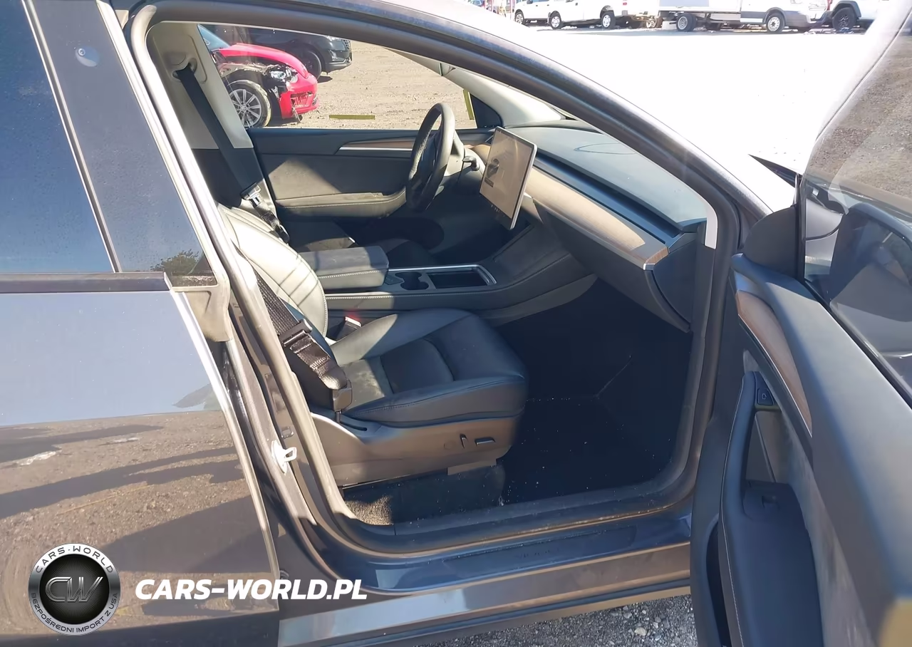 2023 Tesla Model Y VIN:7SAYGAEE0PF606695 - 5