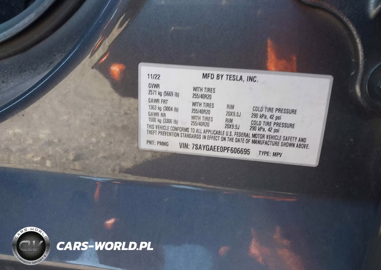 2023 Tesla Model Y VIN:7SAYGAEE0PF606695 - 9