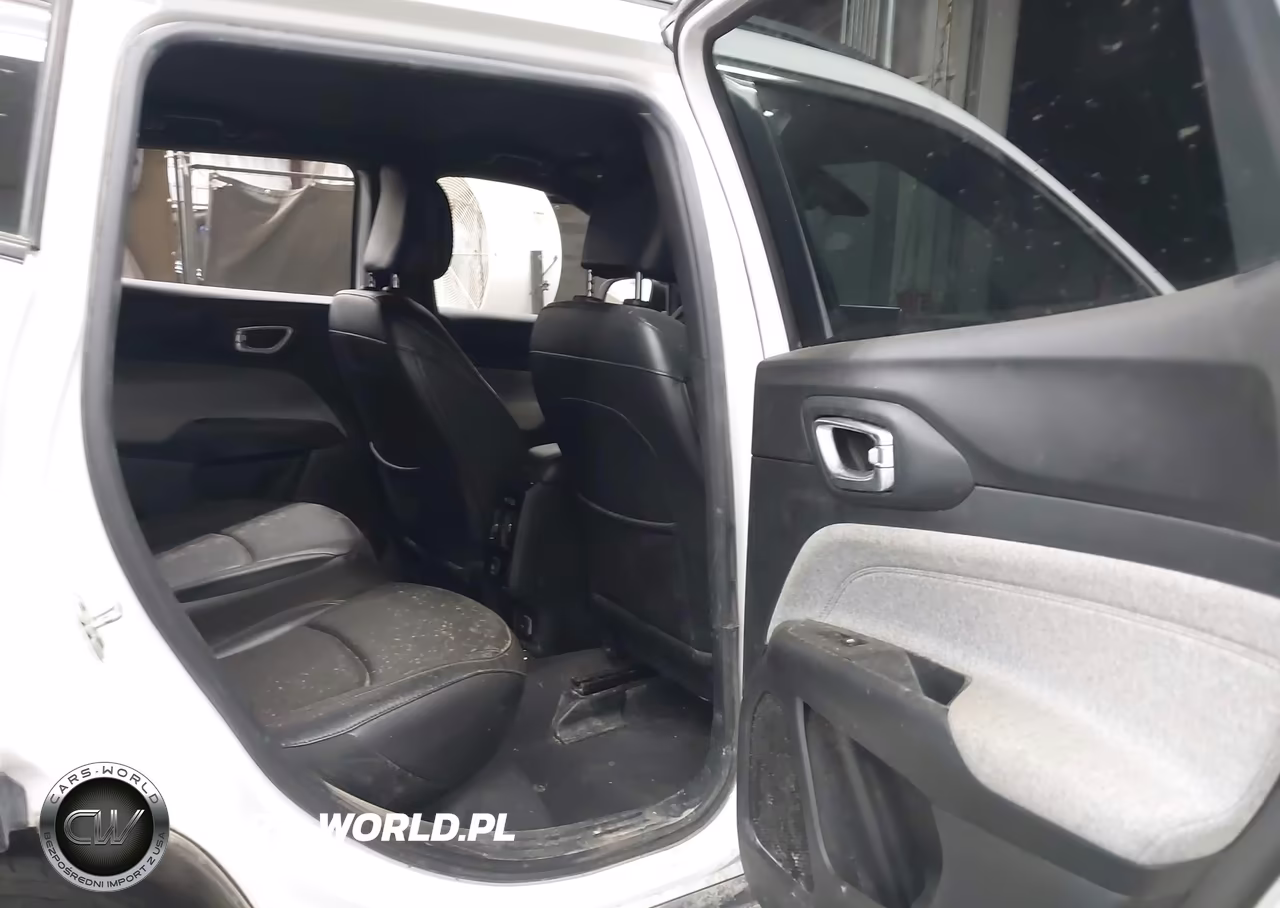 2024 Jeep Compass Latitude Lux Fwd VIN:3C4NJDFN8RT170524 - 8