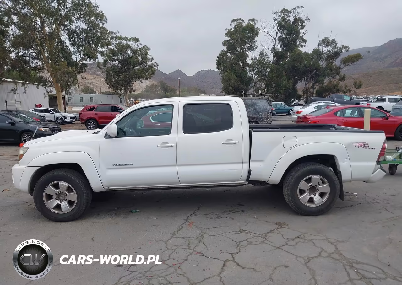 2011 Toyota Tacoma Prerunner V6 VIN:3TMKU4HN6BM028308 - 14