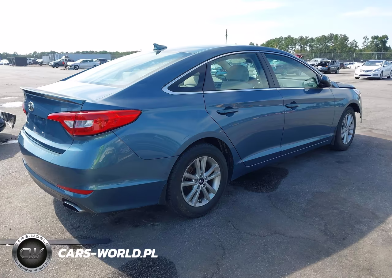 2015 Hyundai Sonata Se VIN:5NPE24AF7FH093640 - 4