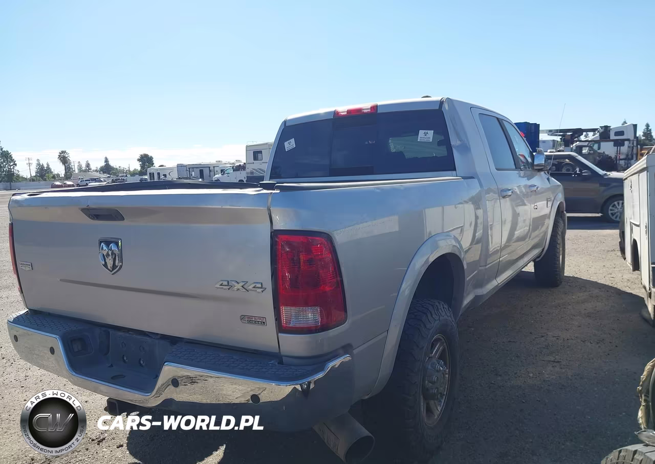 2012 Ram 2500 Laramie VIN:3C6UD5NL5CG335932 - 4