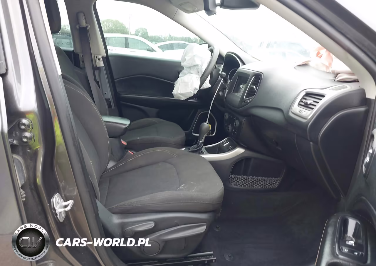 2019 Jeep Compass Sport VIN:3C4NJCABXKT685912 - 5