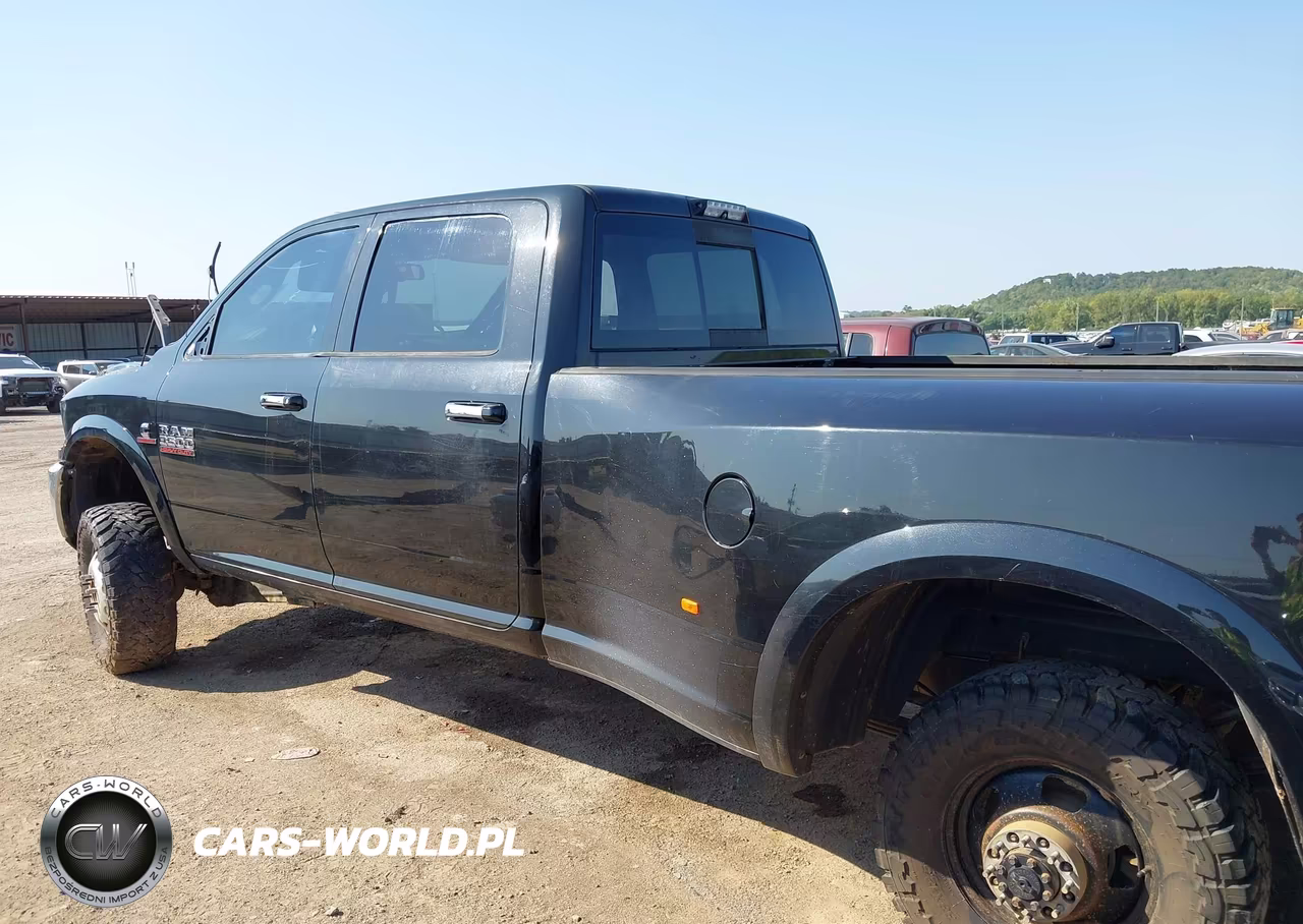 2018 Ram 3500 Laramie 4X4 8' Box VIN:3C63RRJL3JG324158 - 13