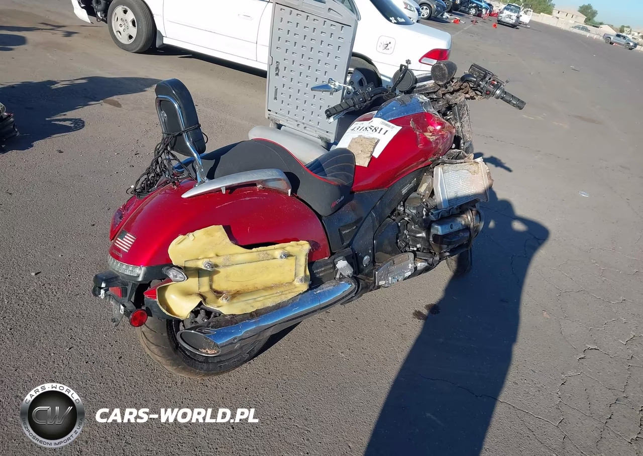 2015 Honda Gl1800 C VIN:JH2SC680XFK100022 - 4