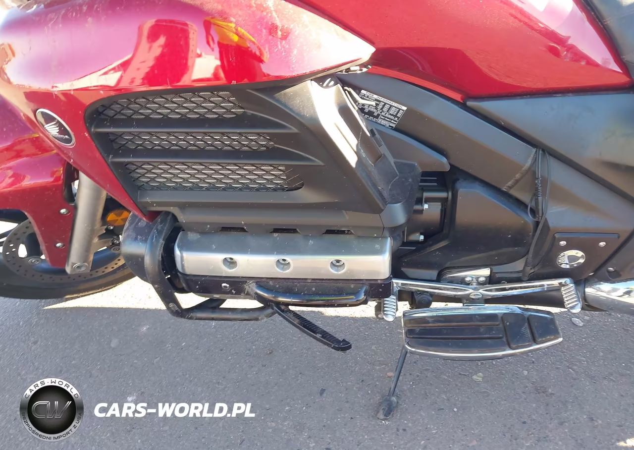 2015 Honda Gl1800 C VIN:JH2SC680XFK100022 - 9