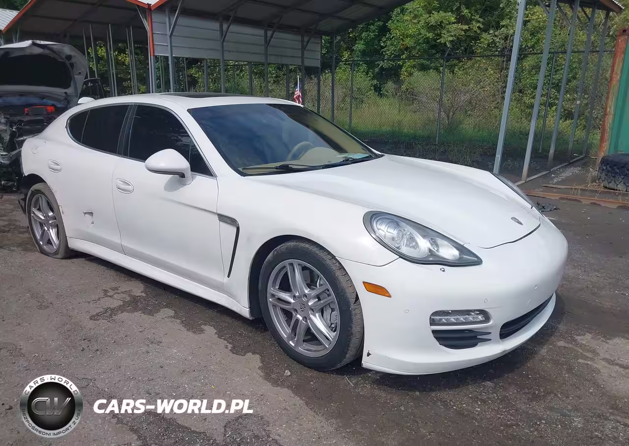 PORSCHE