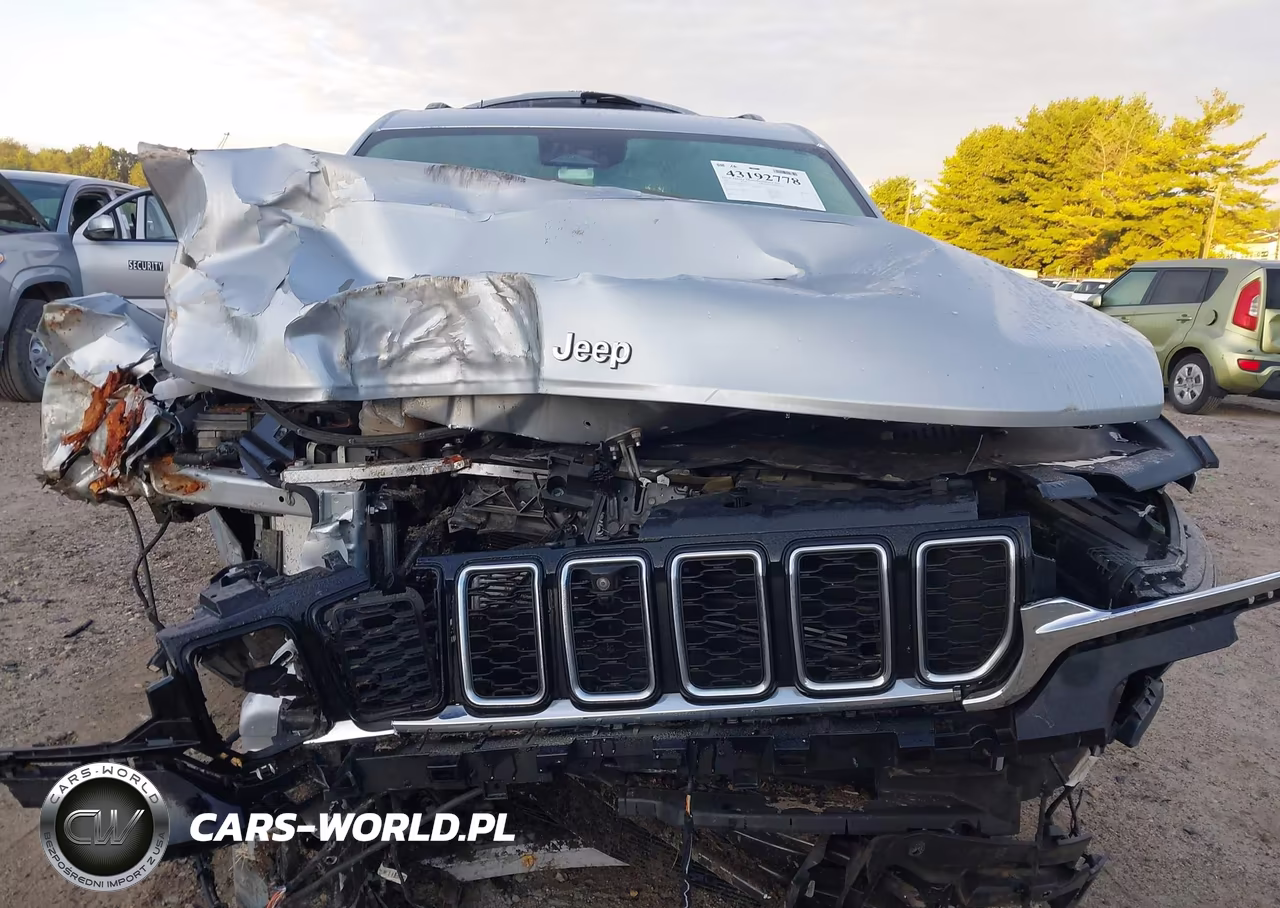 2021 Jeep Grand Cherokee L Limited 4X4 VIN:1C4RJKBG0M8116056 - 17