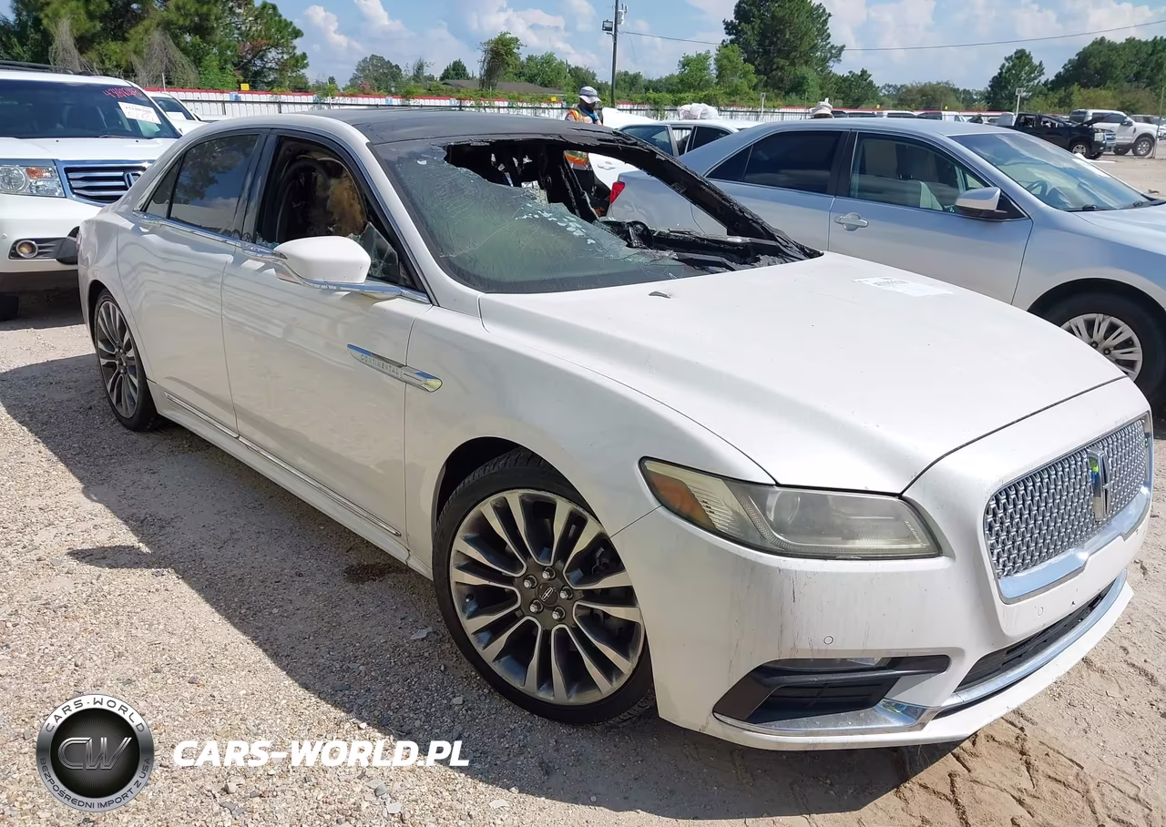 2017 Lincoln Continental Select – zdjęcie 1 z 10