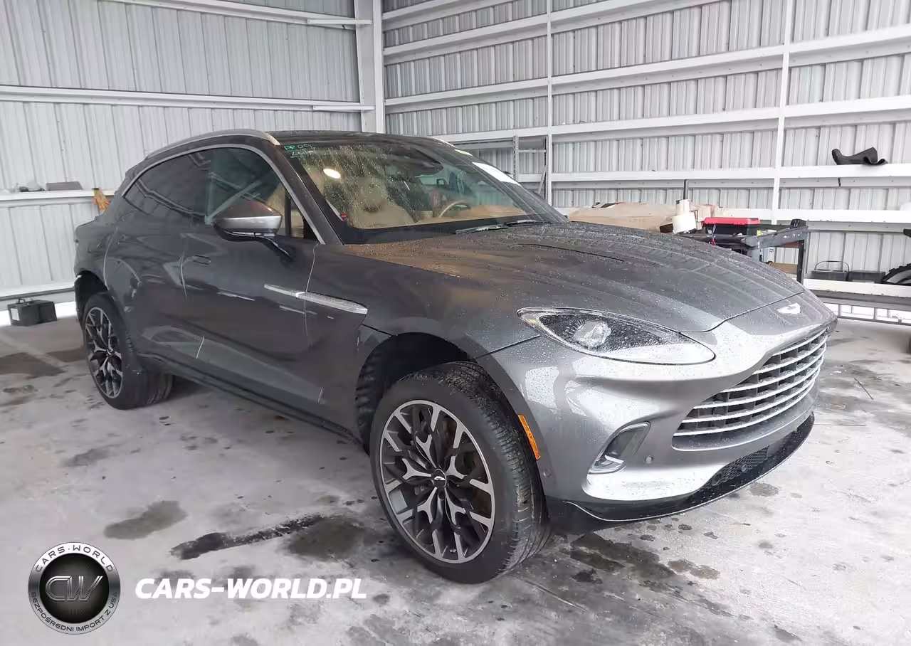 2021 Aston Martin Dbx