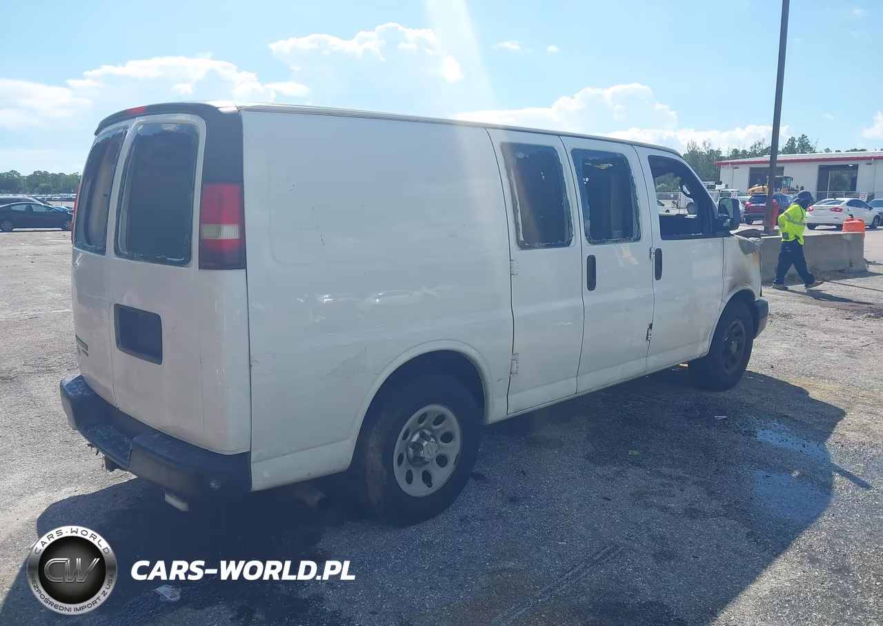 2014 Chevrolet Express 1500 Work Van VIN:1GCSGAFX3E1112467 - 4