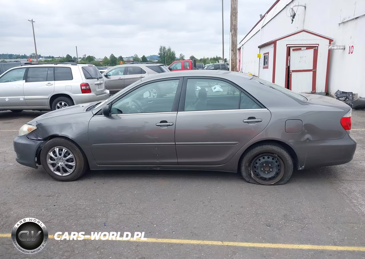 2005 Toyota Camry Std VIN:4T1BE32K95U941002 - 15
