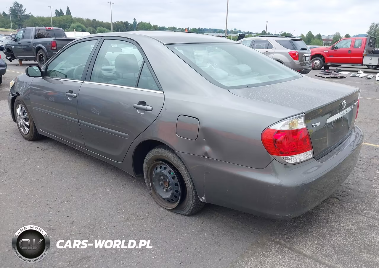 2005 Toyota Camry Std VIN:4T1BE32K95U941002 - 3