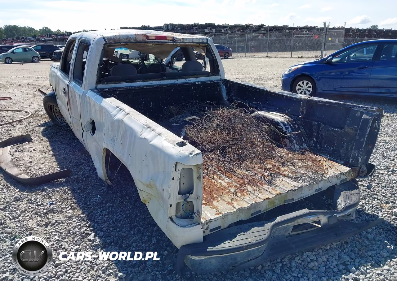 2004 Chevrolet Silverado 1500 Ls VIN:2GCEC19V641410068 - 3