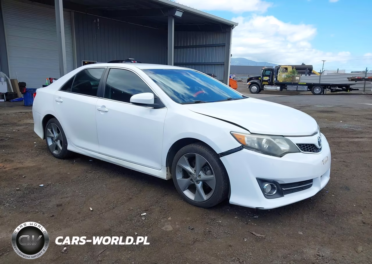 2012 Toyota Camry Se V6 – zdjęcie 1 z 16