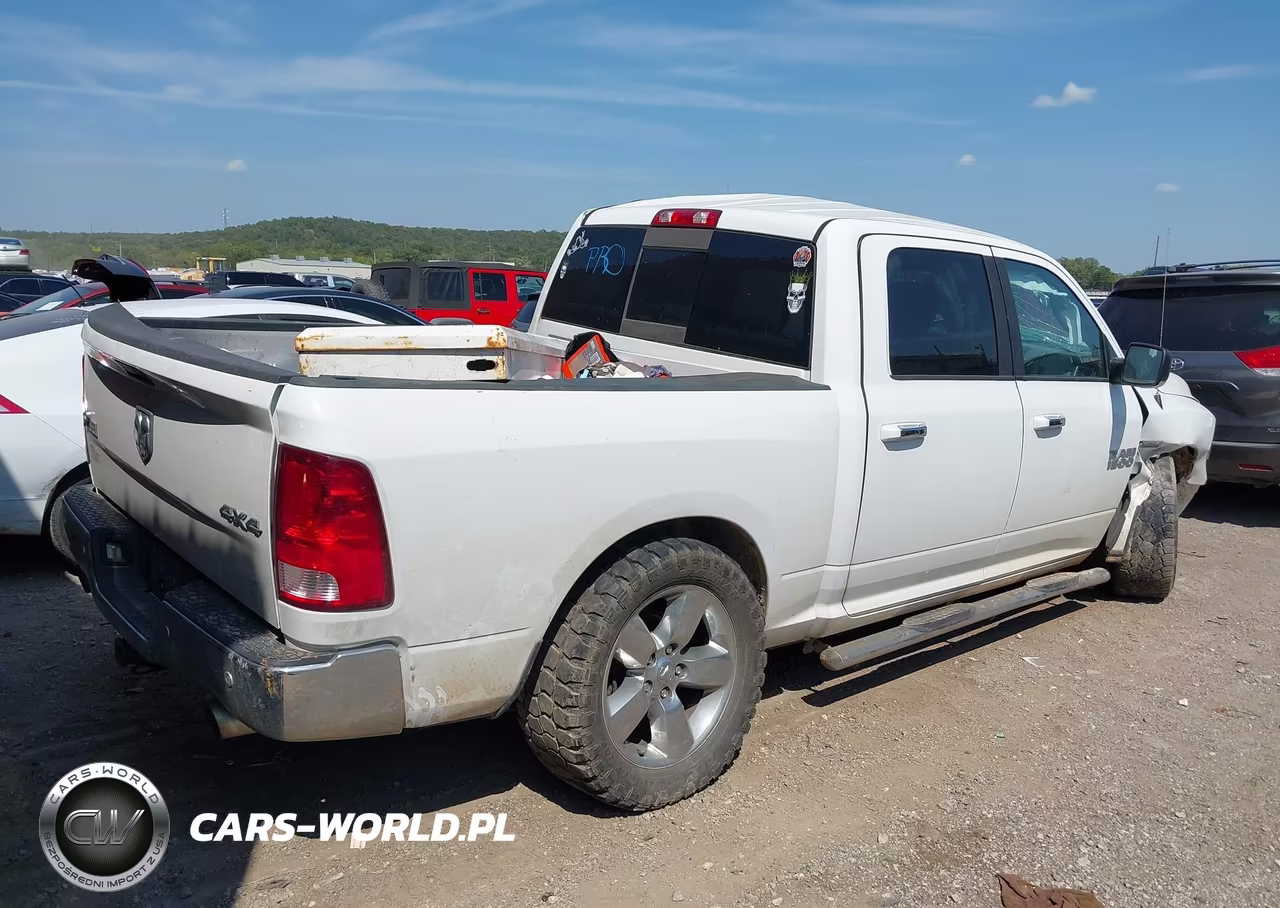 2017 Ram 1500 Big Horn VIN:3C6RR7LT2HG681854 - 4