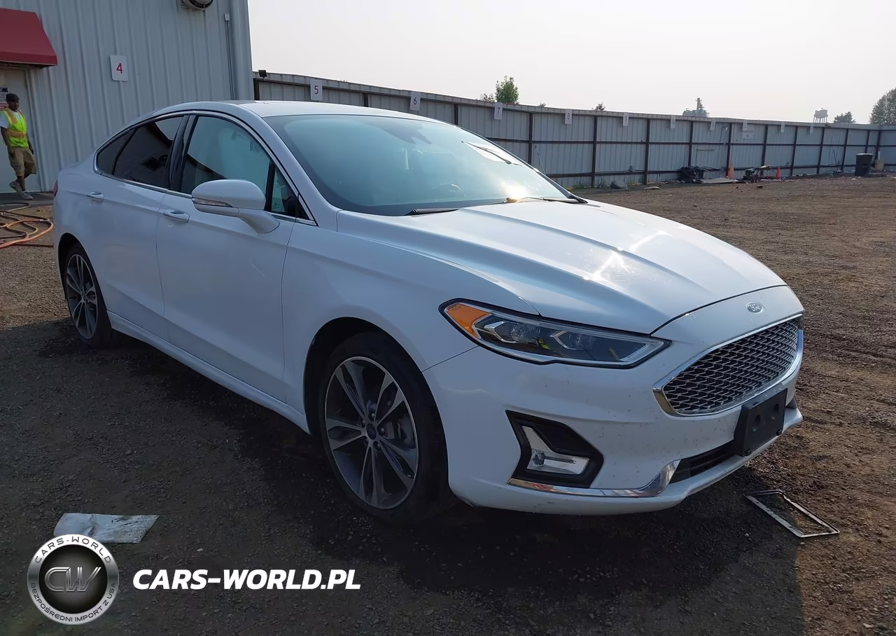 2019 Ford Fusion Titanium – zdjęcie 1 z 16