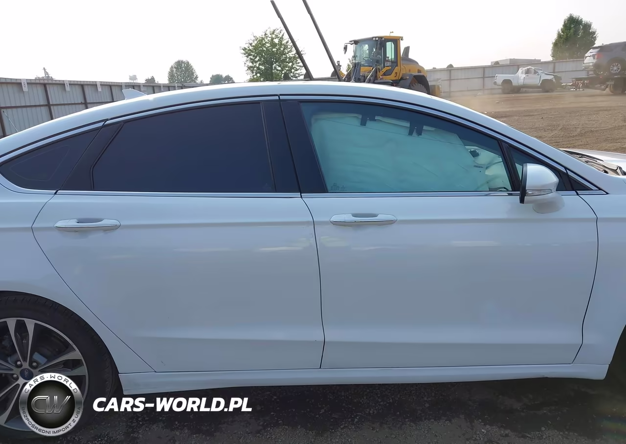 2019 Ford Fusion Titanium VIN:3FA6P0D91KR241606 - 13