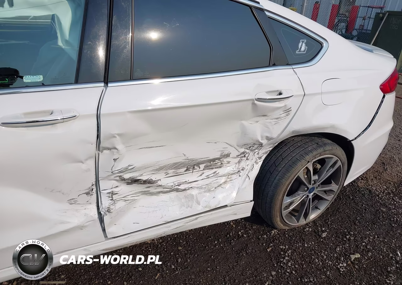 2019 Ford Fusion Titanium VIN:3FA6P0D91KR241606 - 6