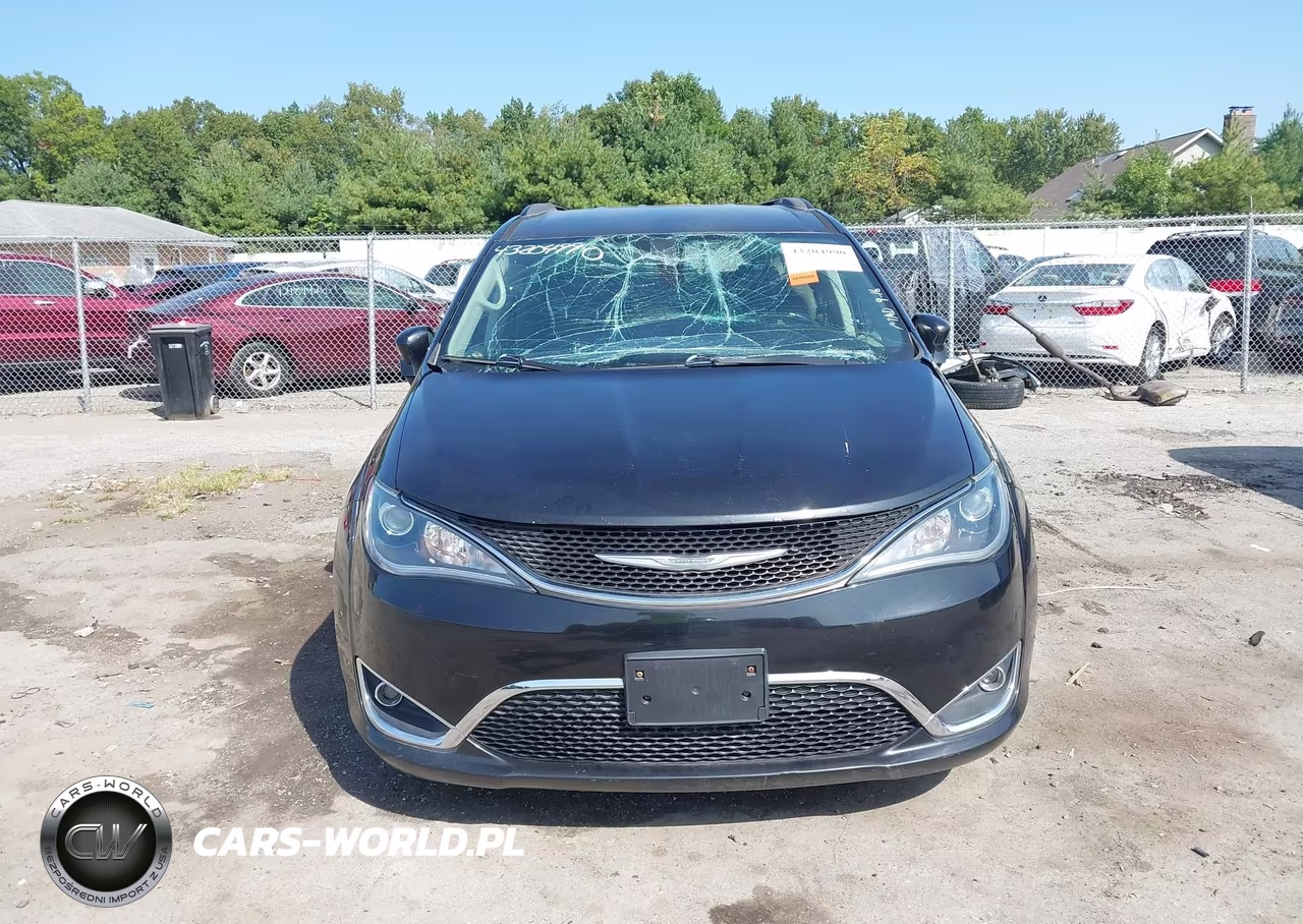 2017 Chrysler Pacifica Touring-L VIN:2C4RC1BG4HR795053 - 12