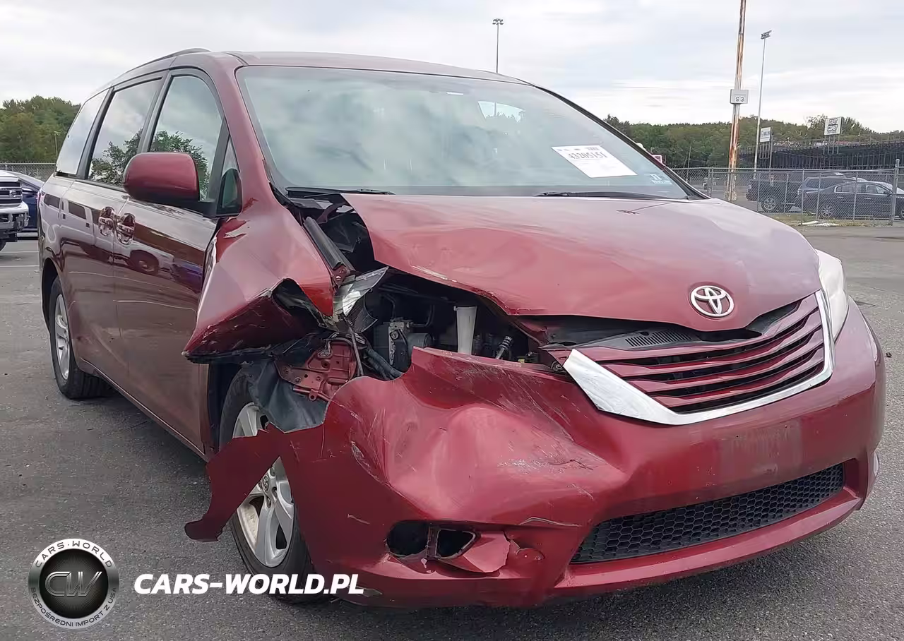 2017 Toyota Sienna Le 8 Passenger