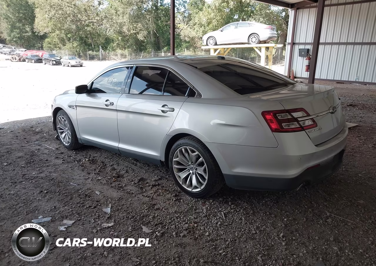 2019 Ford Taurus Limited VIN:1FAHP2F81KG107582 - 3