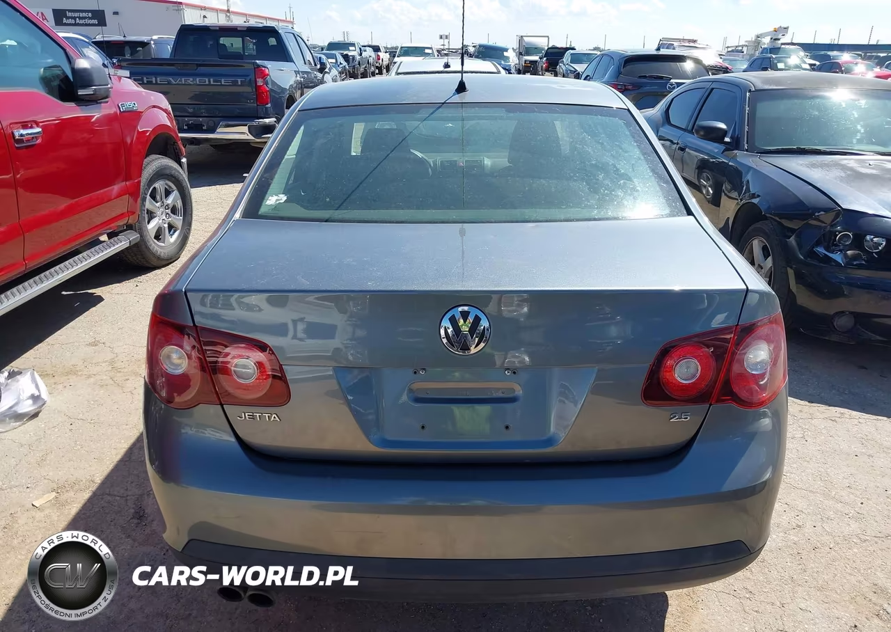 2010 Volkswagen Jetta S VIN:3VWJZ7AJ3AM099581 - 16