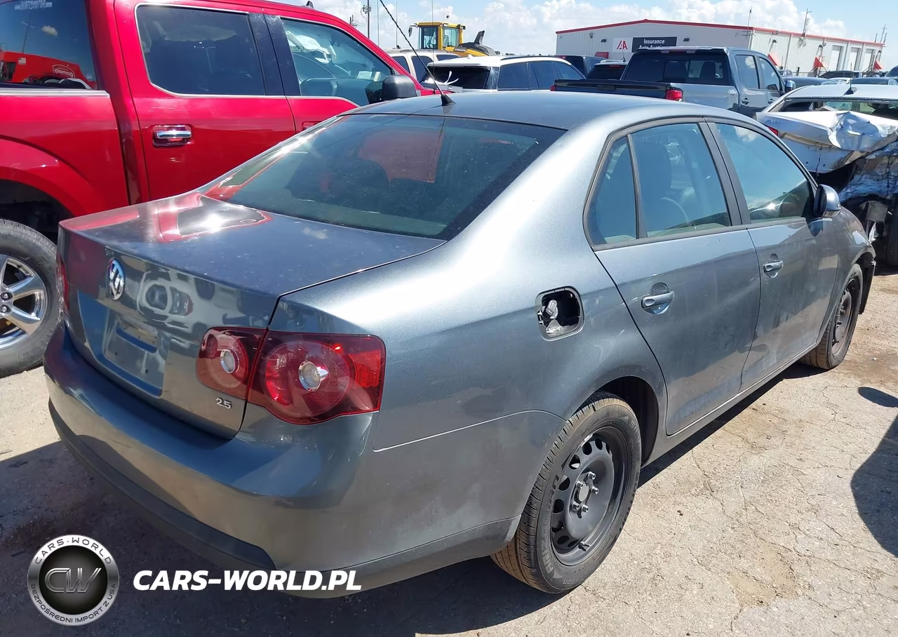 2010 Volkswagen Jetta S VIN:3VWJZ7AJ3AM099581 - 4