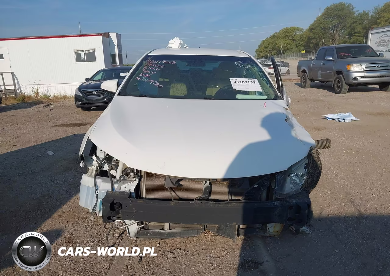 2015 Toyota Camry Le VIN:4T1BF1FK1FU097342 - 12