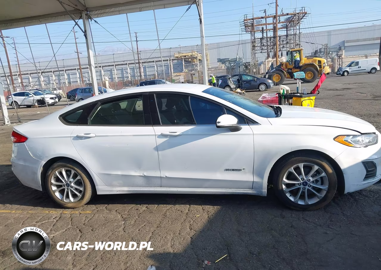2019 Ford Fusion Hybrid Se VIN:3FA6P0LU7KR220751 - 13