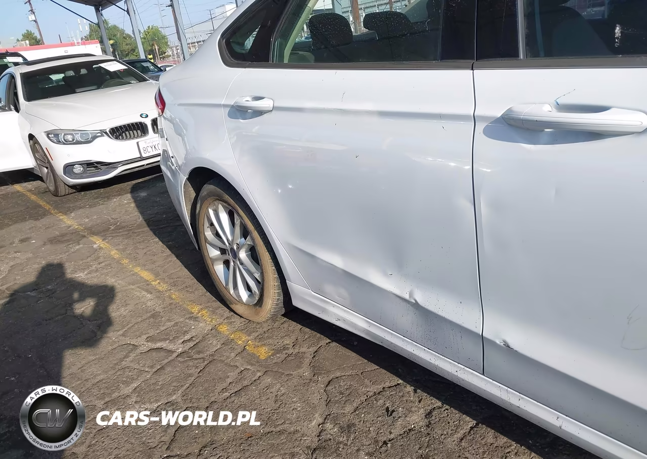 2019 Ford Fusion Hybrid Se VIN:3FA6P0LU7KR220751 - 17