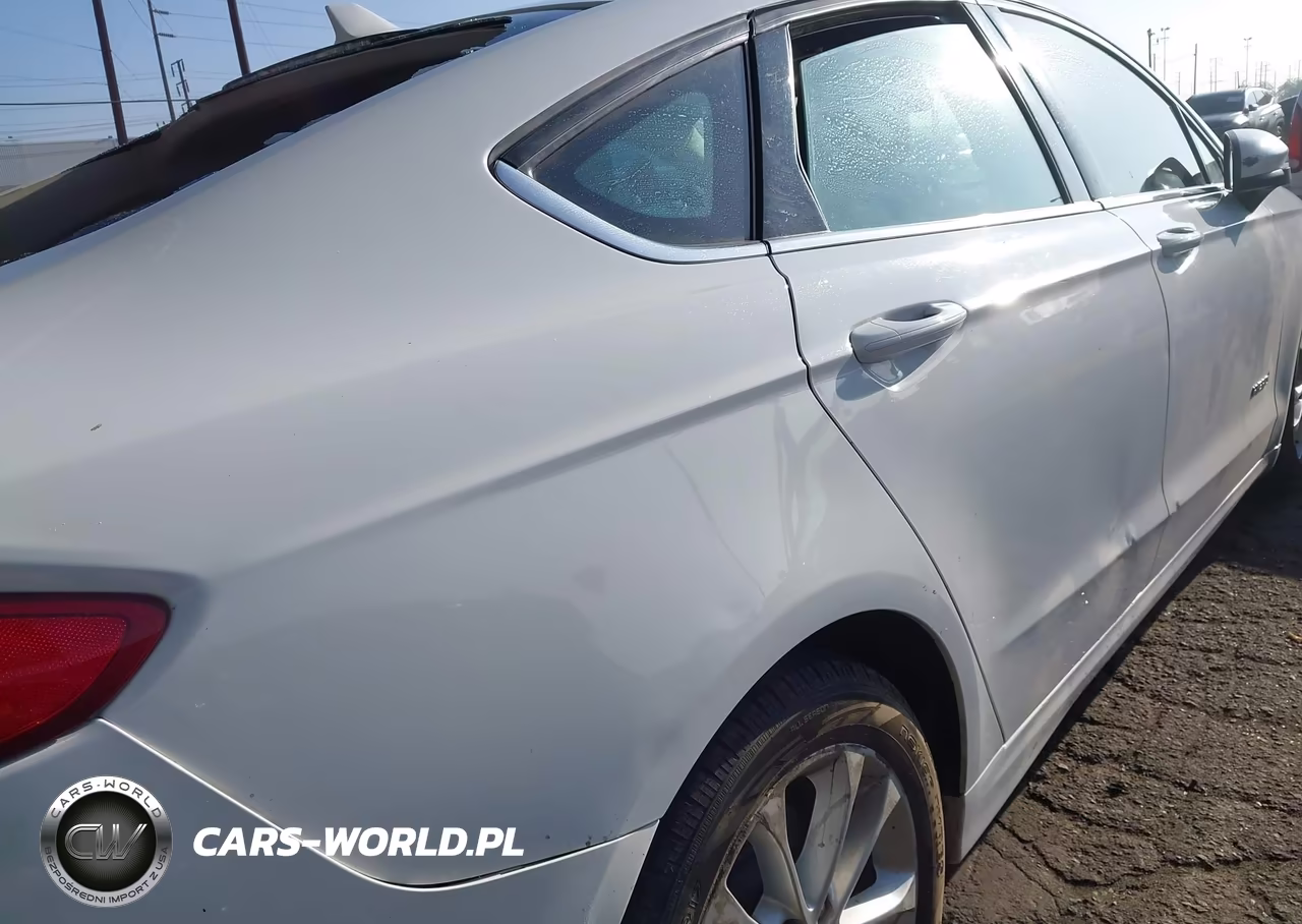 2019 Ford Fusion Hybrid Se VIN:3FA6P0LU7KR220751 - 18