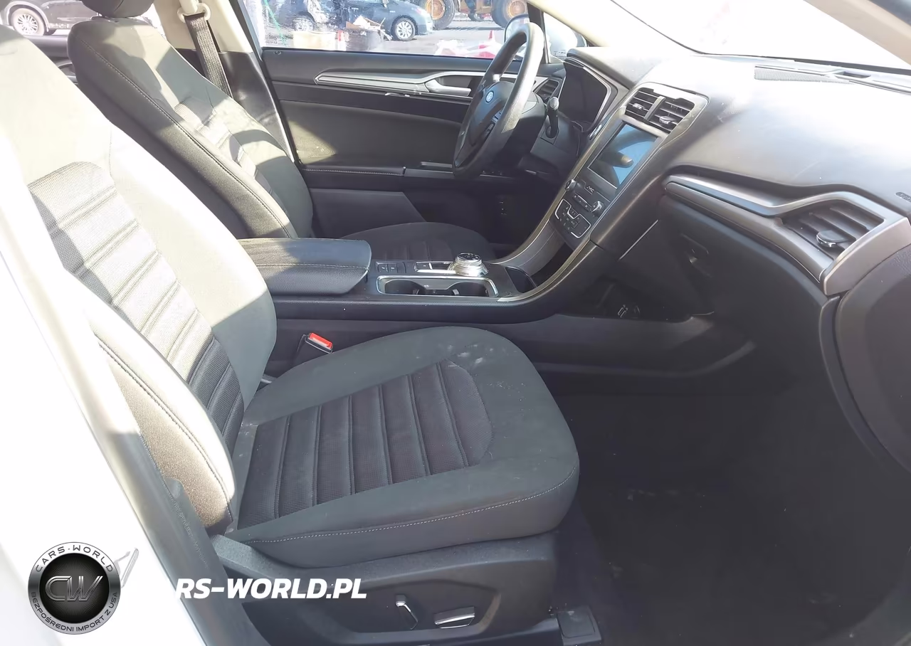 2019 Ford Fusion Hybrid Se VIN:3FA6P0LU7KR220751 - 5
