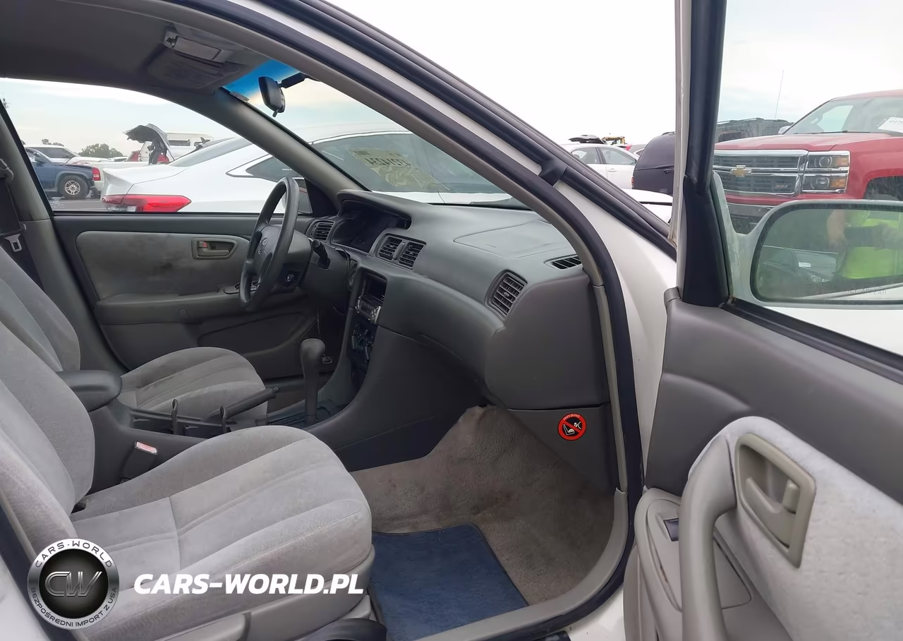 1997 Toyota Camry Le VIN:4T1BG22KXVU780731 - 5