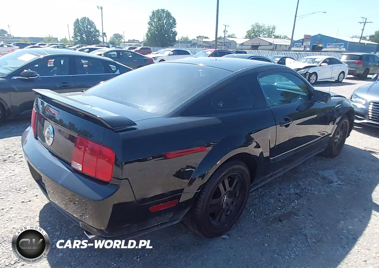 2007 Ford Mustang Gt Deluxe-Gt Premium VIN:1ZVFT82H375336397 - 4