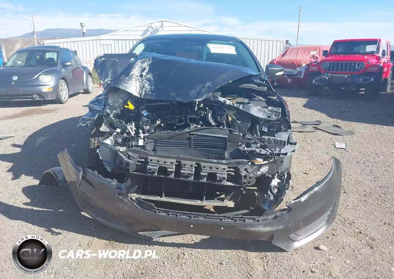 2017 Ford Focus Se VIN:1FADP3F2XHL277178 - 12