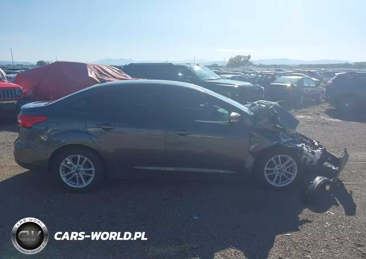 2017 Ford Focus Se VIN:1FADP3F2XHL277178 - 13