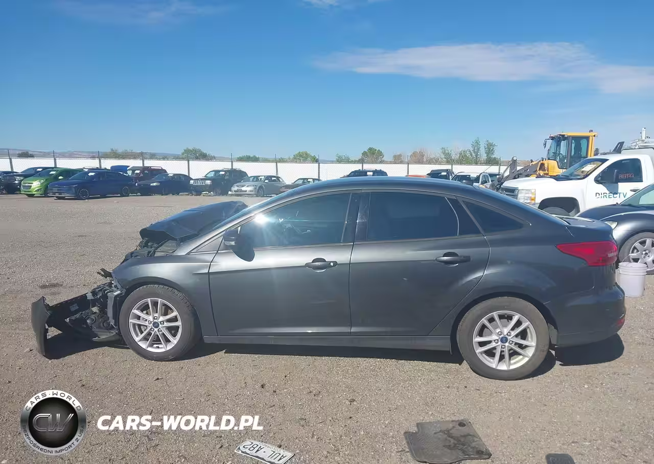 2017 Ford Focus Se VIN:1FADP3F2XHL277178 - 14