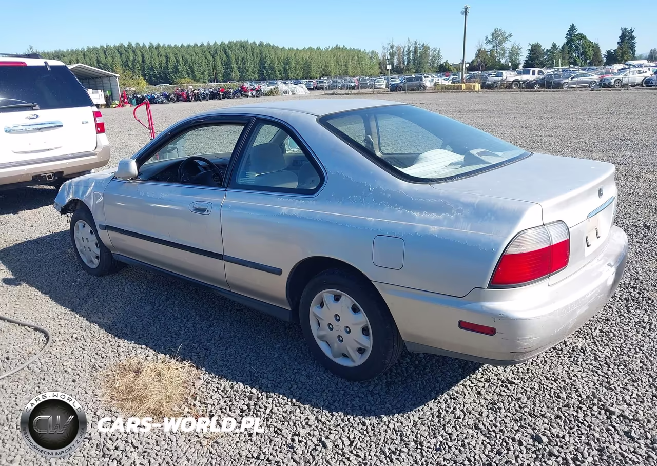 1996 Honda Accord Lx VIN:1HGCD7230TA001943 - 3