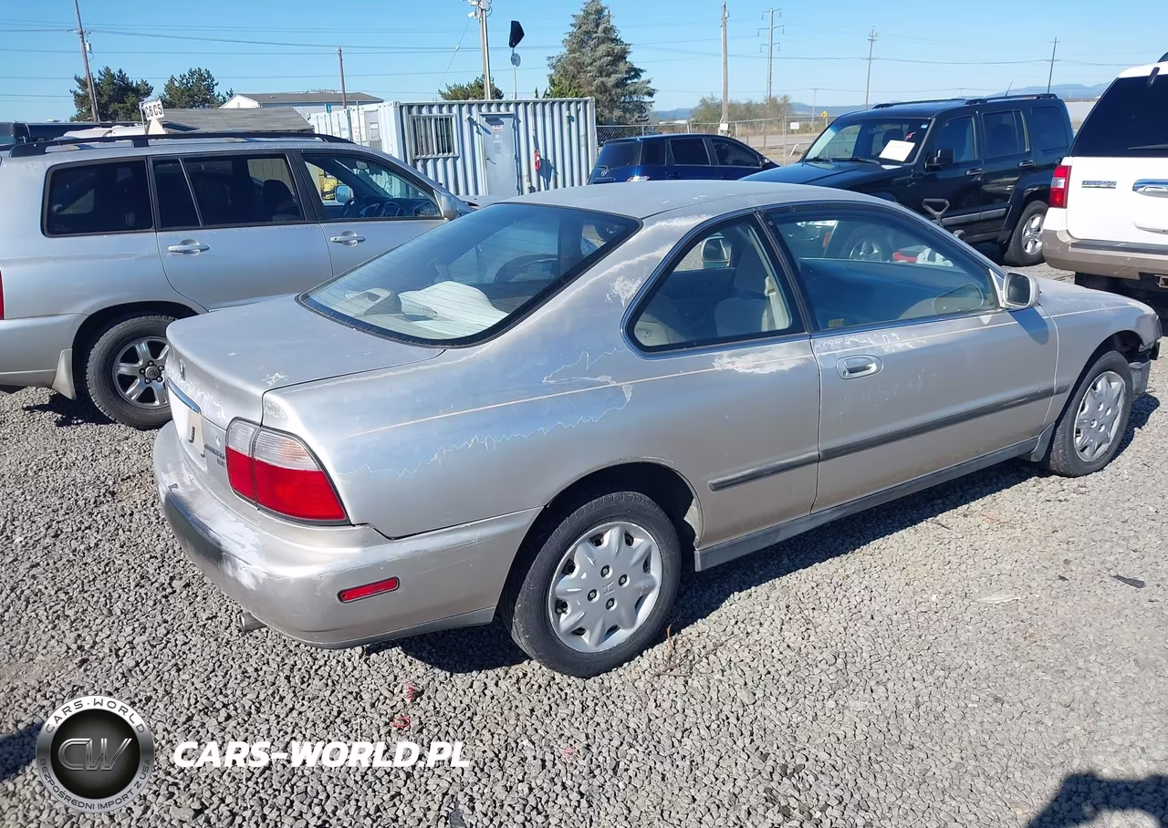 1996 Honda Accord Lx VIN:1HGCD7230TA001943 - 4