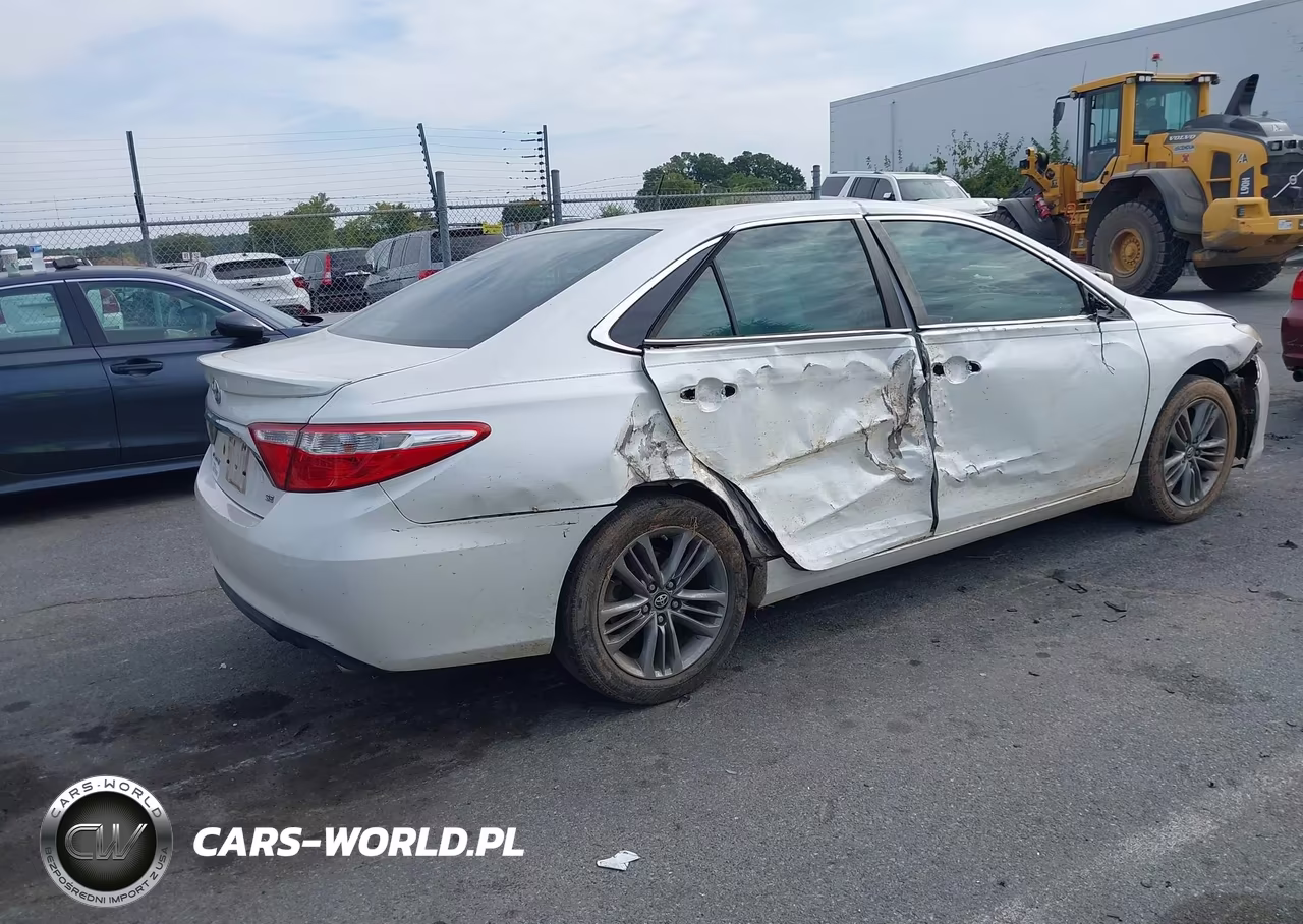 2017 Toyota Camry Se VIN:4T1BF1FK3HU271169 - 4
